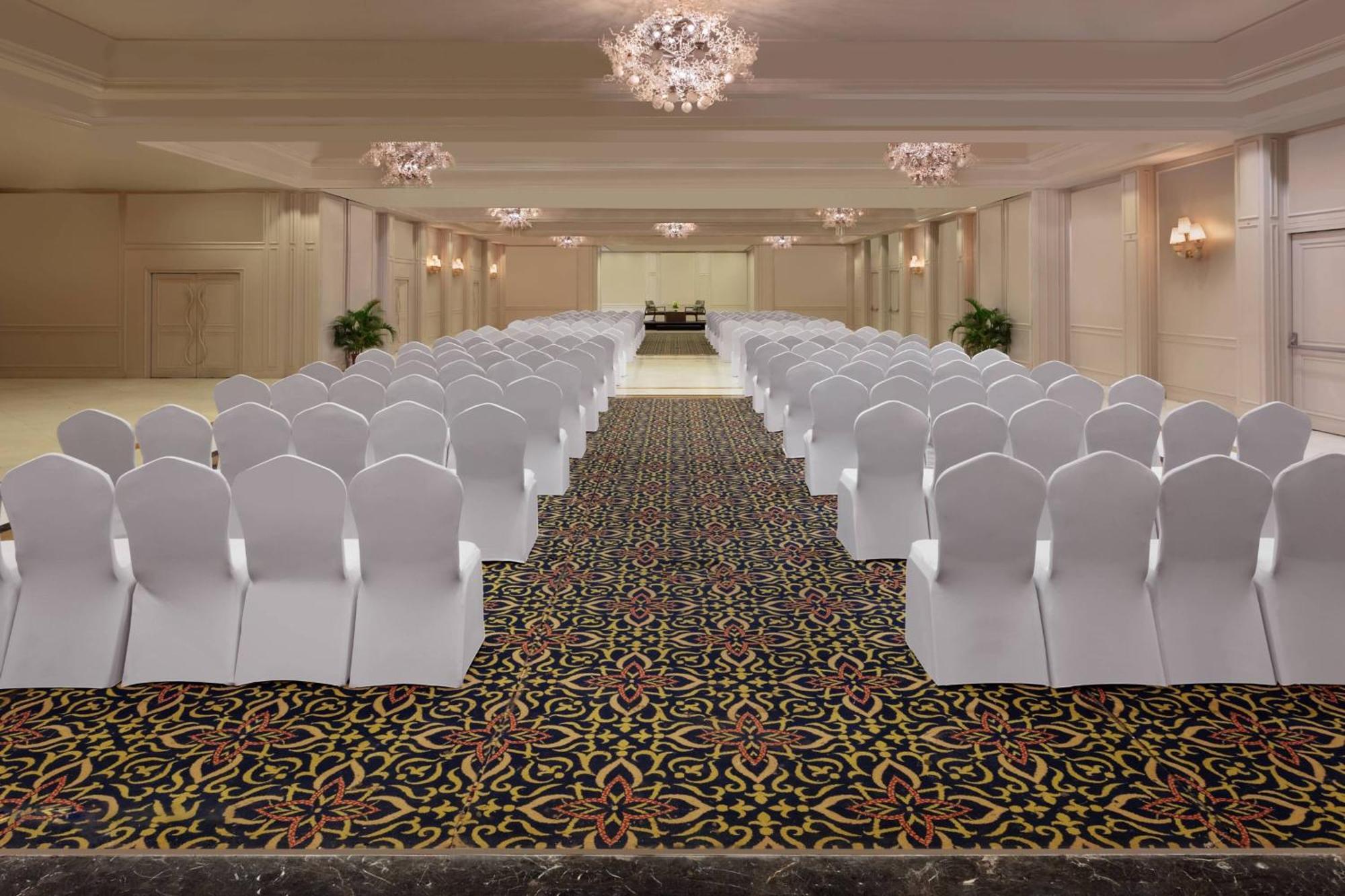 Surat Marriott Hotel Zewnętrze zdjęcie