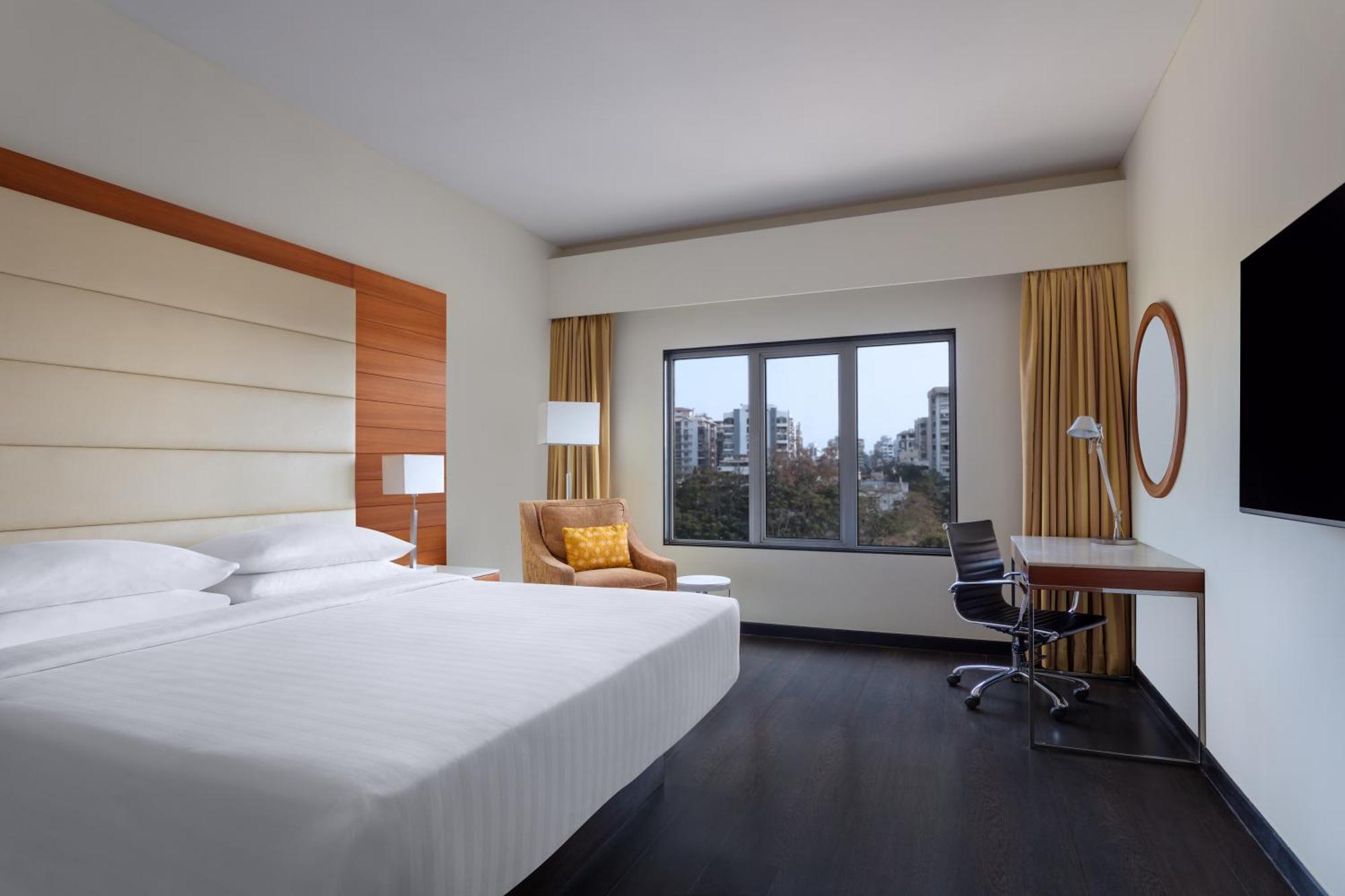 Surat Marriott Hotel Zewnętrze zdjęcie