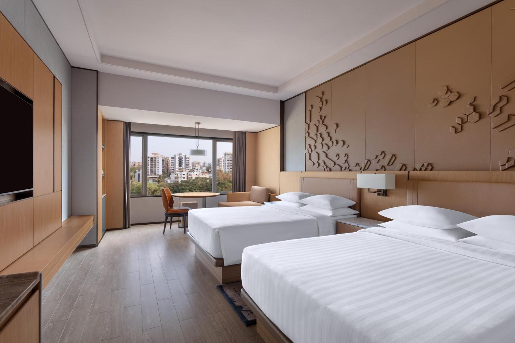 Surat Marriott Hotel Zewnętrze zdjęcie