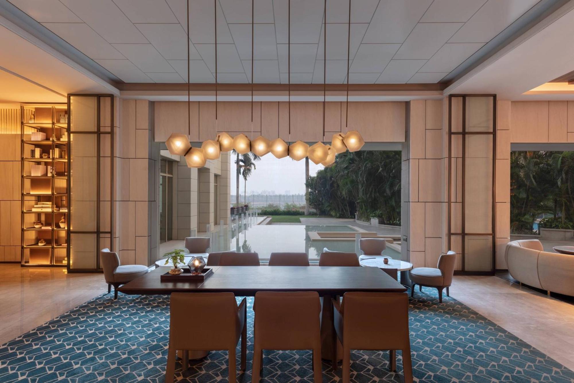 Surat Marriott Hotel Zewnętrze zdjęcie