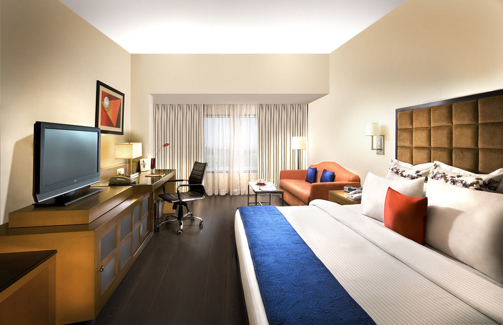 Surat Marriott Hotel Pokój zdjęcie