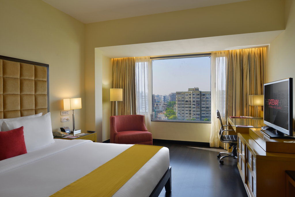 Surat Marriott Hotel Zewnętrze zdjęcie